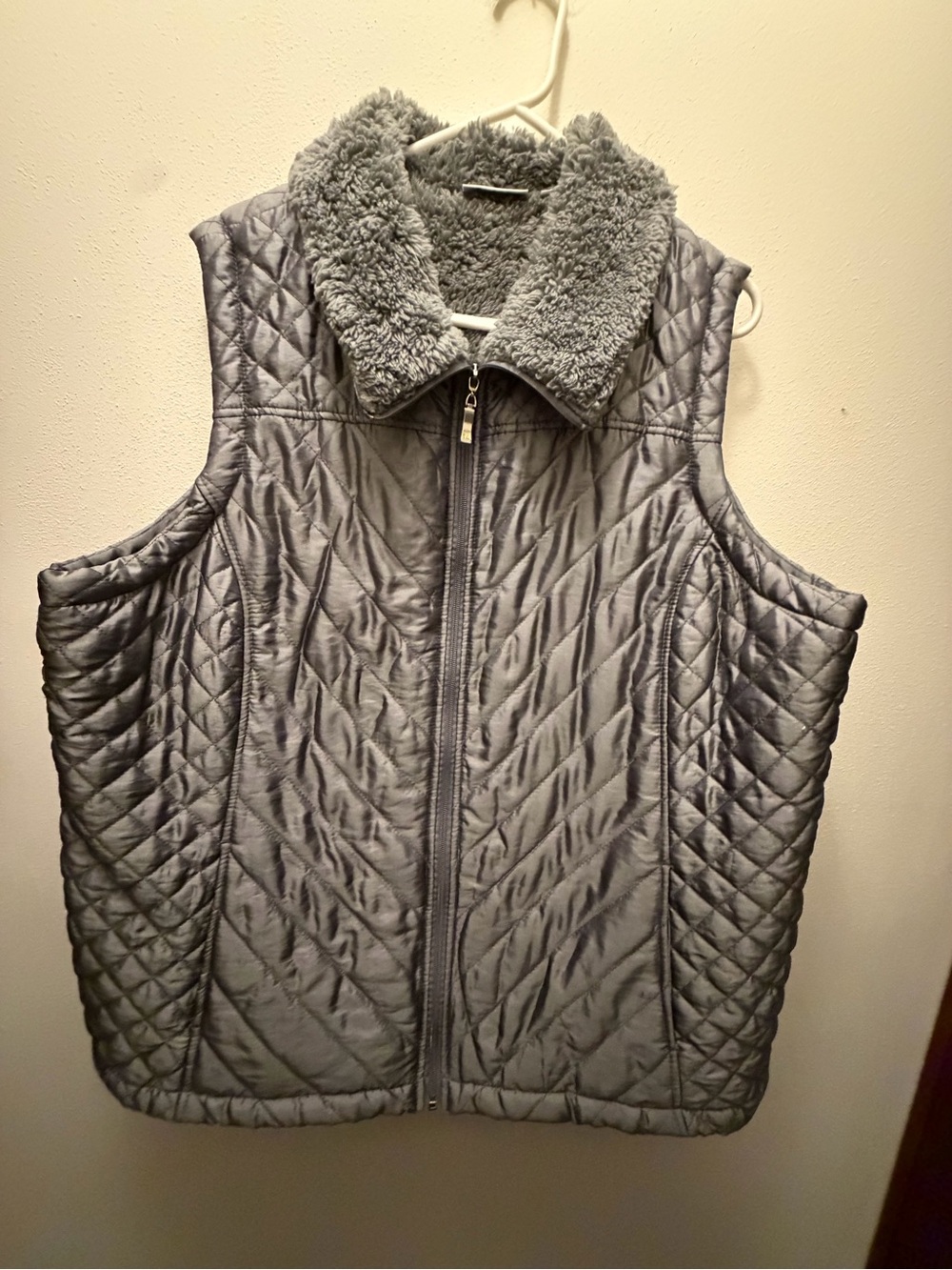 Denim&Co Quilted Gray Vest with Faux-Sherpa Collar